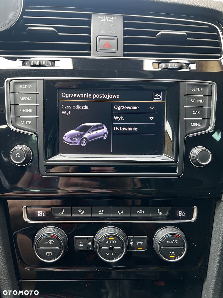 Volkswagen Golf - 27