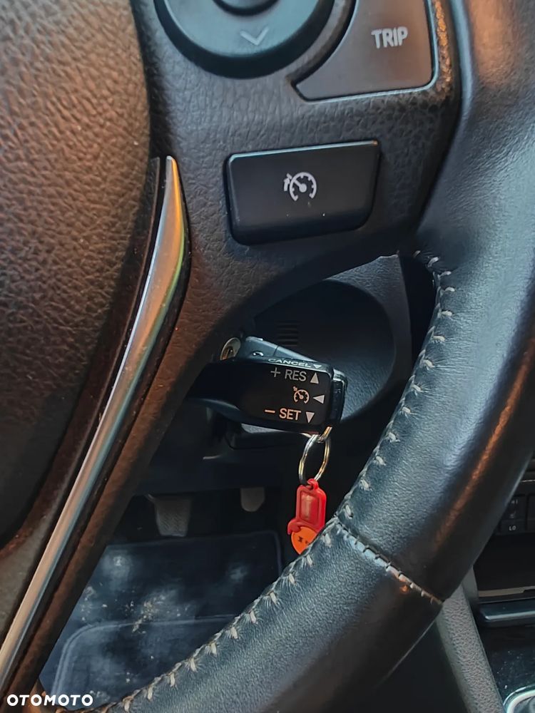 Toyota Auris 1.6 Premium Comfort - 22