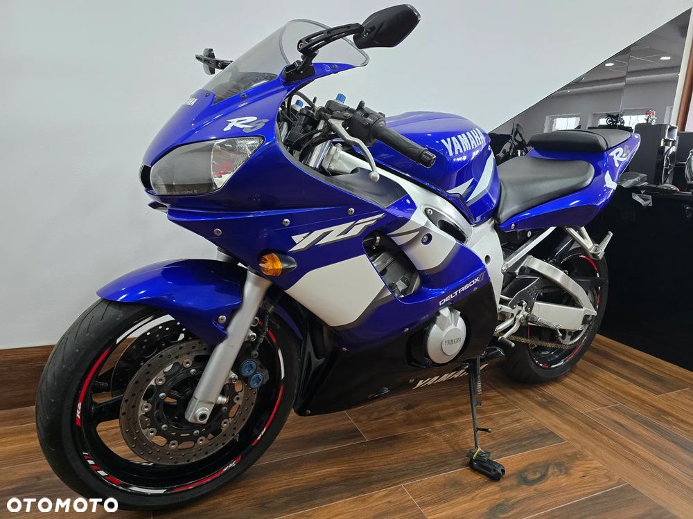 Yamaha R6 - 7