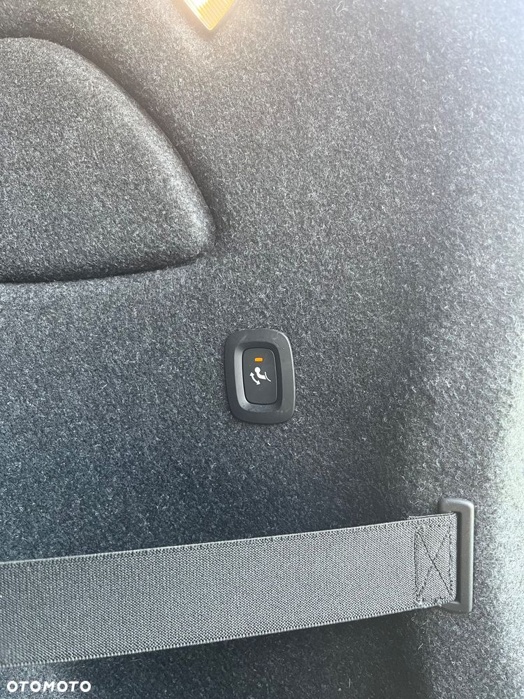 Volvo XC 40 D3 Momentum Pro - 23