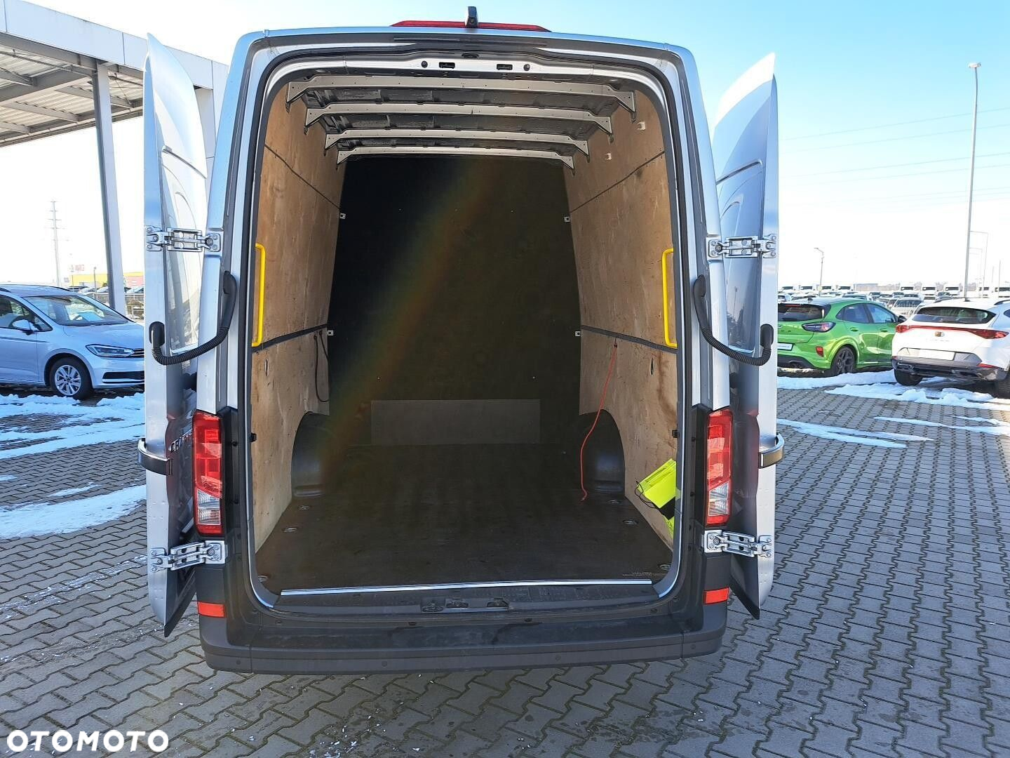 Volkswagen Crafter - 13
