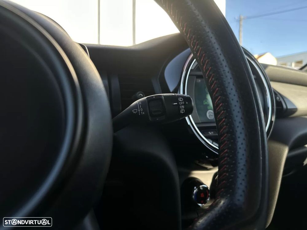 MINI 5 Portas Cooper D - 37