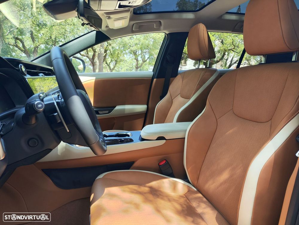 Lexus RZ 300e Luxury - 14