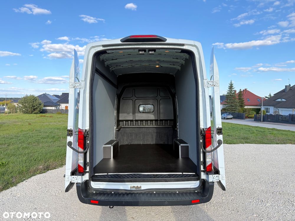 Ford Transit - 23