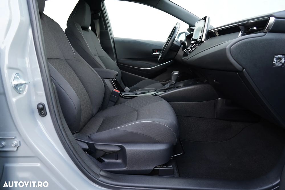 Toyota Corolla 1.8 HSD Dynamic - 11