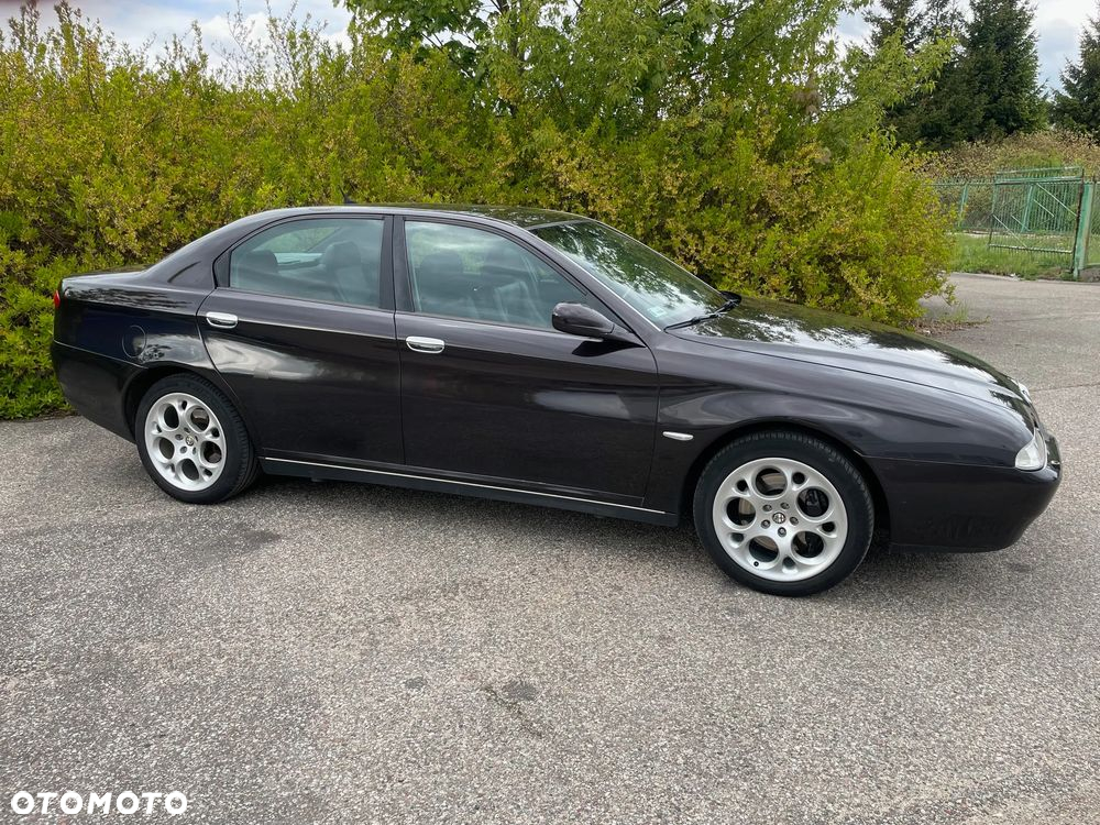 Alfa Romeo 166 2.4 JTD Distinctive - 2