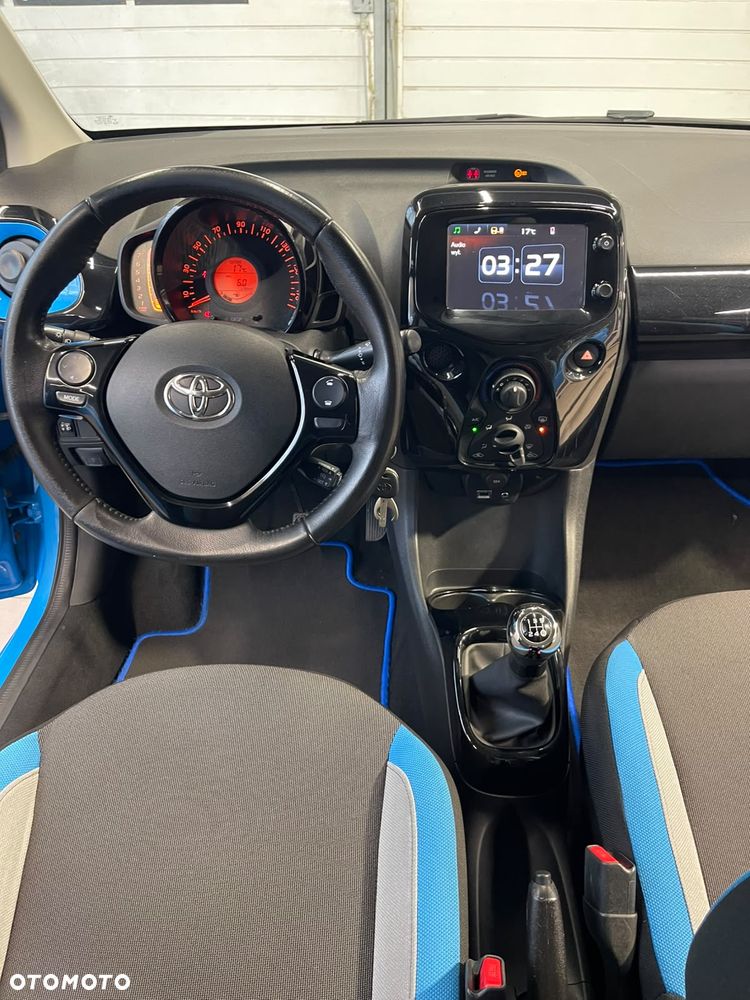 Toyota Aygo x-clusiv - 32