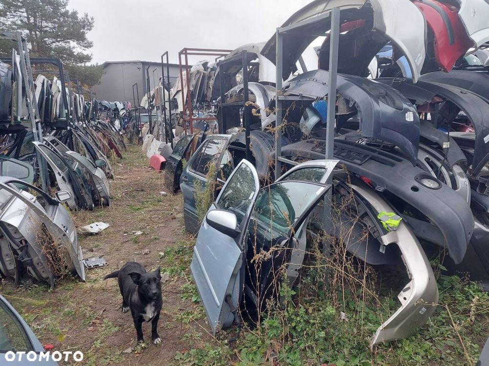 KOMPLETNY PRZÓD MASKA ZDERZAK MAZDA PROTEGE BJ SEDAN USA 323 4F - 16