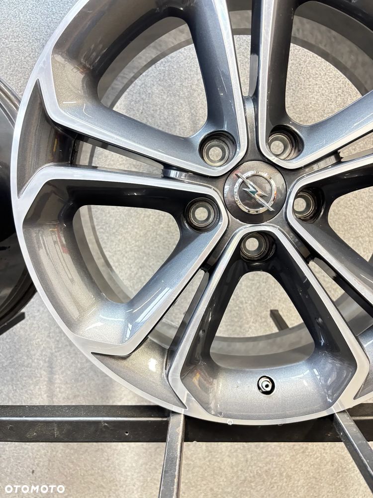 4 Felgi Alu. Opel Corsa D,E, Adam, Meriva B, Vectra C, 17" +TPMS - 33