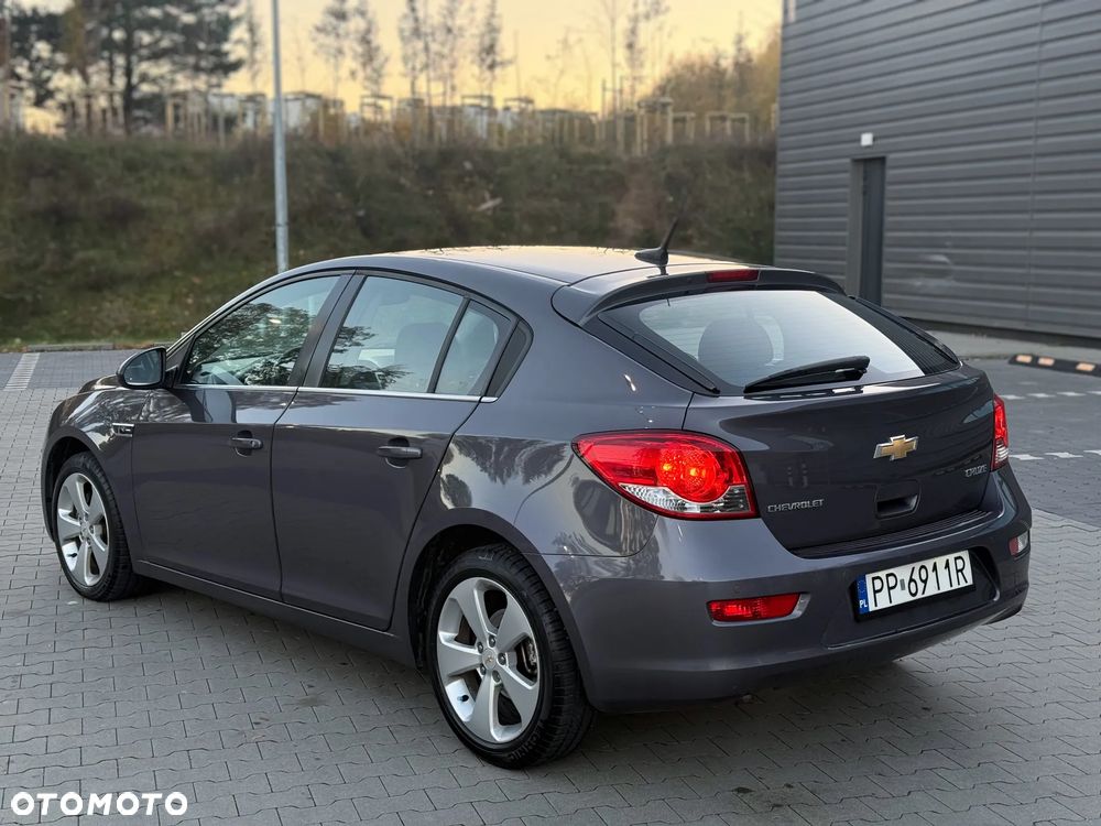 Chevrolet Cruze 2012 photo 2