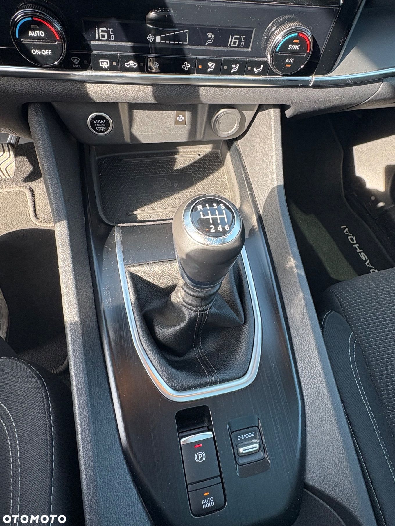 Nissan Qashqai 1.3 DIG-T N-Connecta - 16