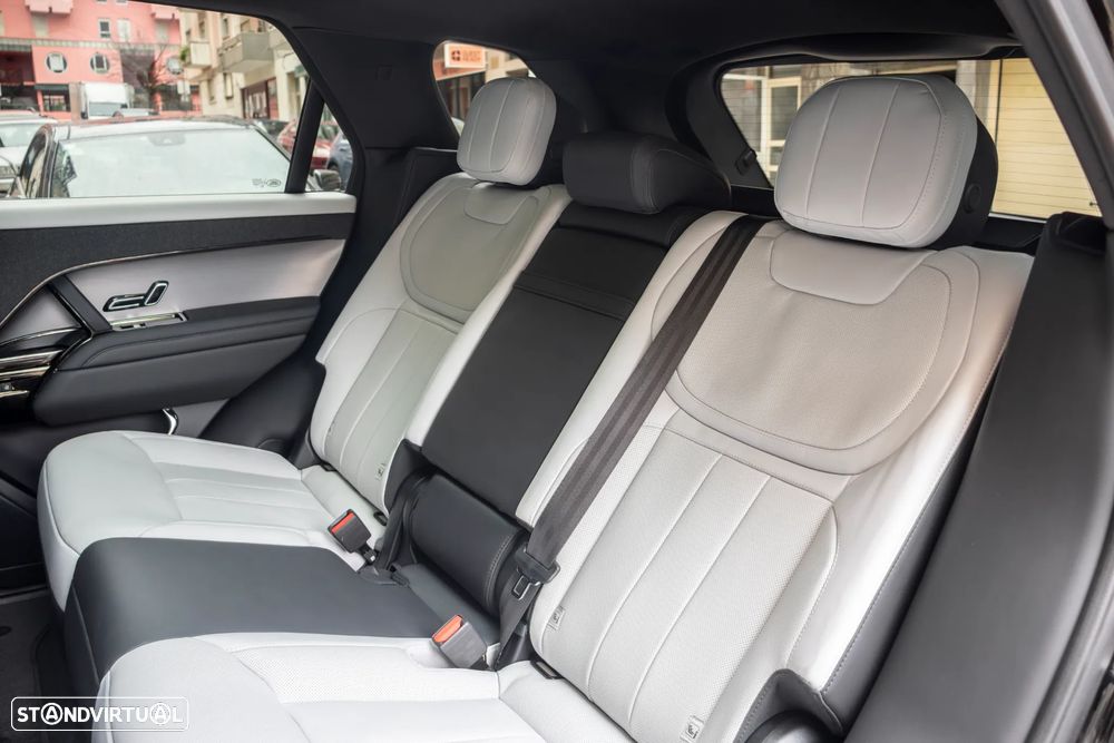 Land Rover Range Rover Sport 3.0 P440e Dynamic SE - 32