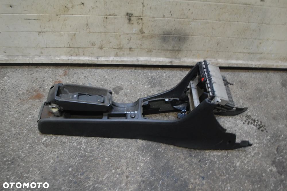 KOSZ RADIA 2 DIN + TUNEL ŚRODKOWY AUDI A4 B7 B6 - 1