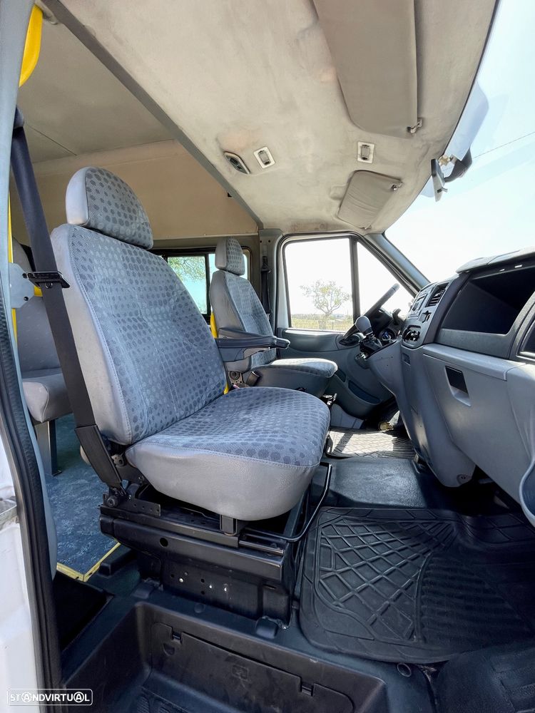 Ford Transit 330L 2.2 TDCi - 23