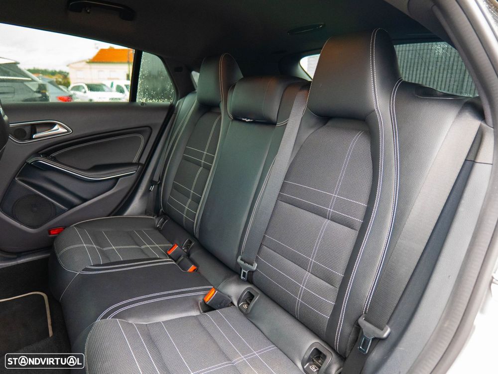 Mercedes-Benz CLA 200 d Shooting Brake Urban Aut. - 26