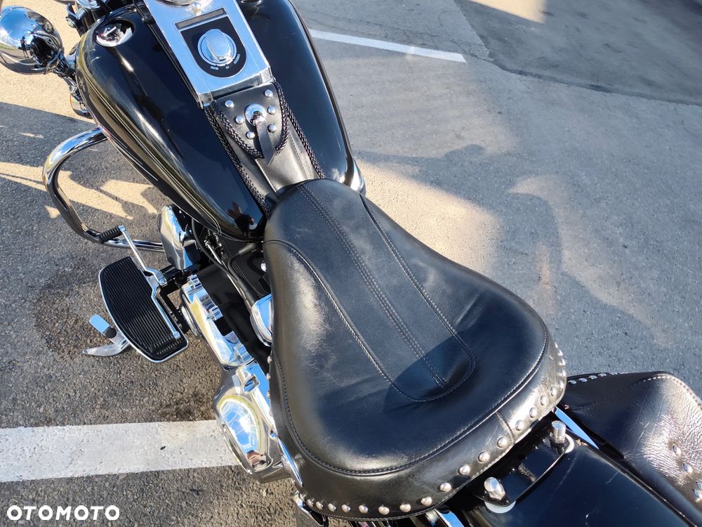Harley-Davidson Softail Heritage Classic - 37