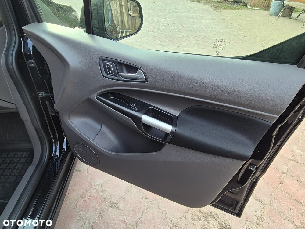 Ford Tourneo Connect Grand - 19