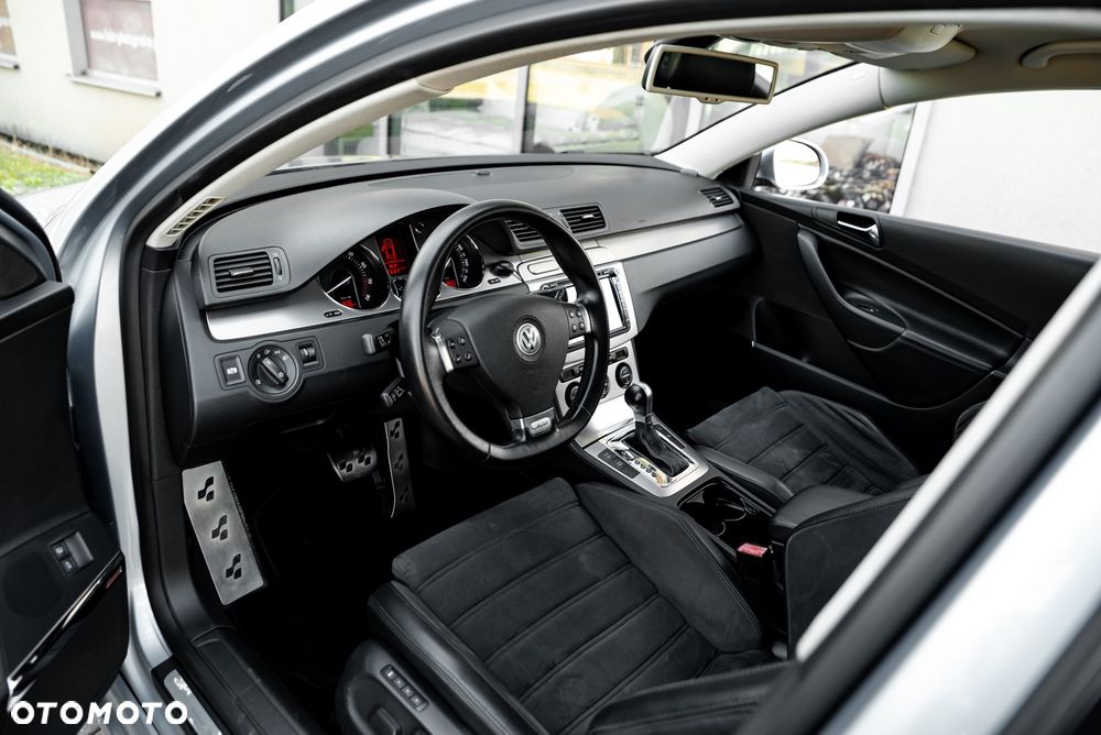 Volkswagen Passat Variant 3.6 V6 R36 - 17