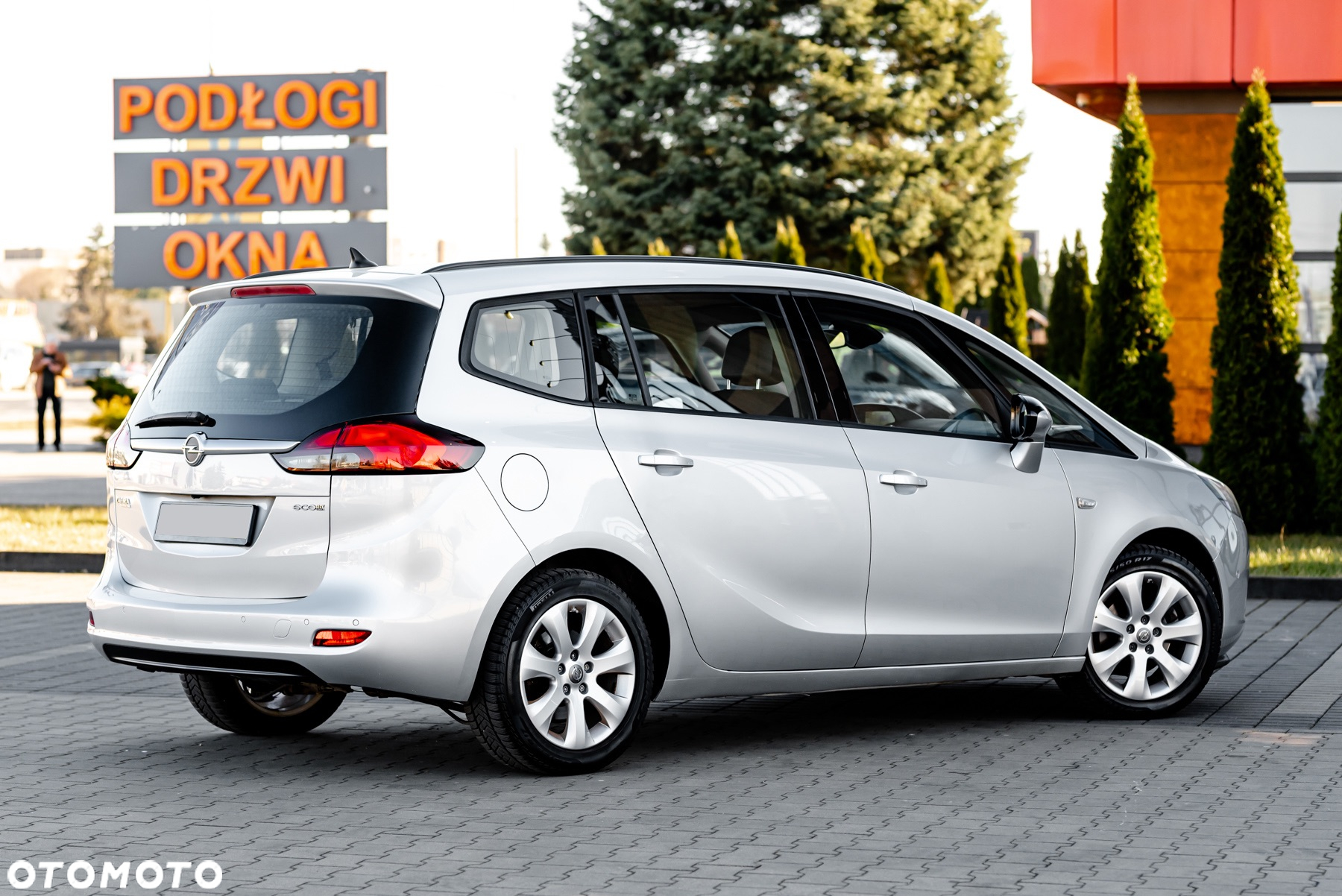 Opel Zafira Tourer 1.4 Turbo Business Edition - 4