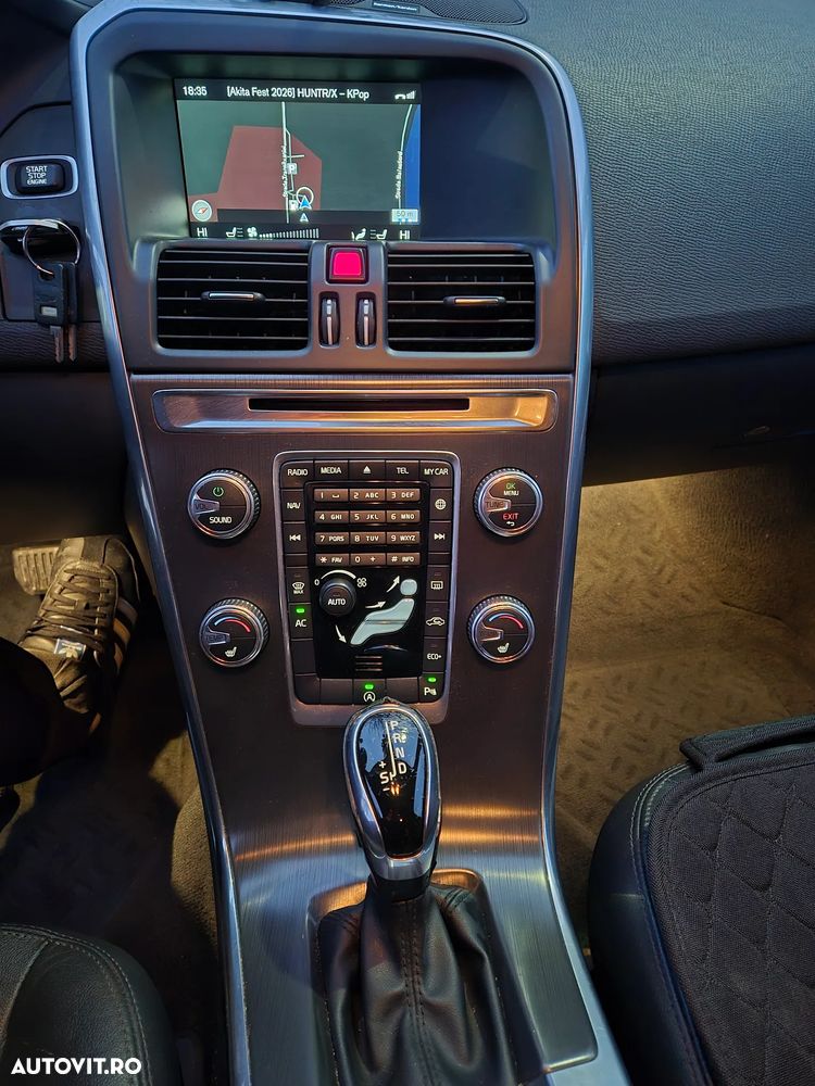 Volvo XC 60 D4 Geartronic Summum - 9