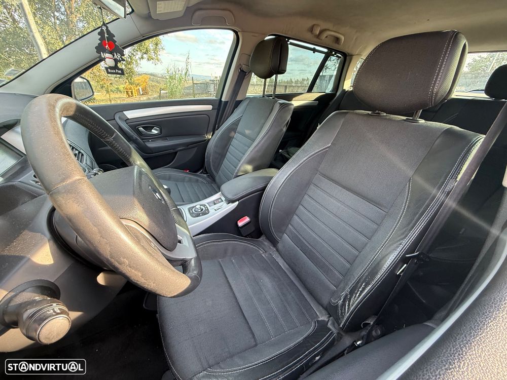 Renault Laguna Break 2.0 dCi Luxe - 15