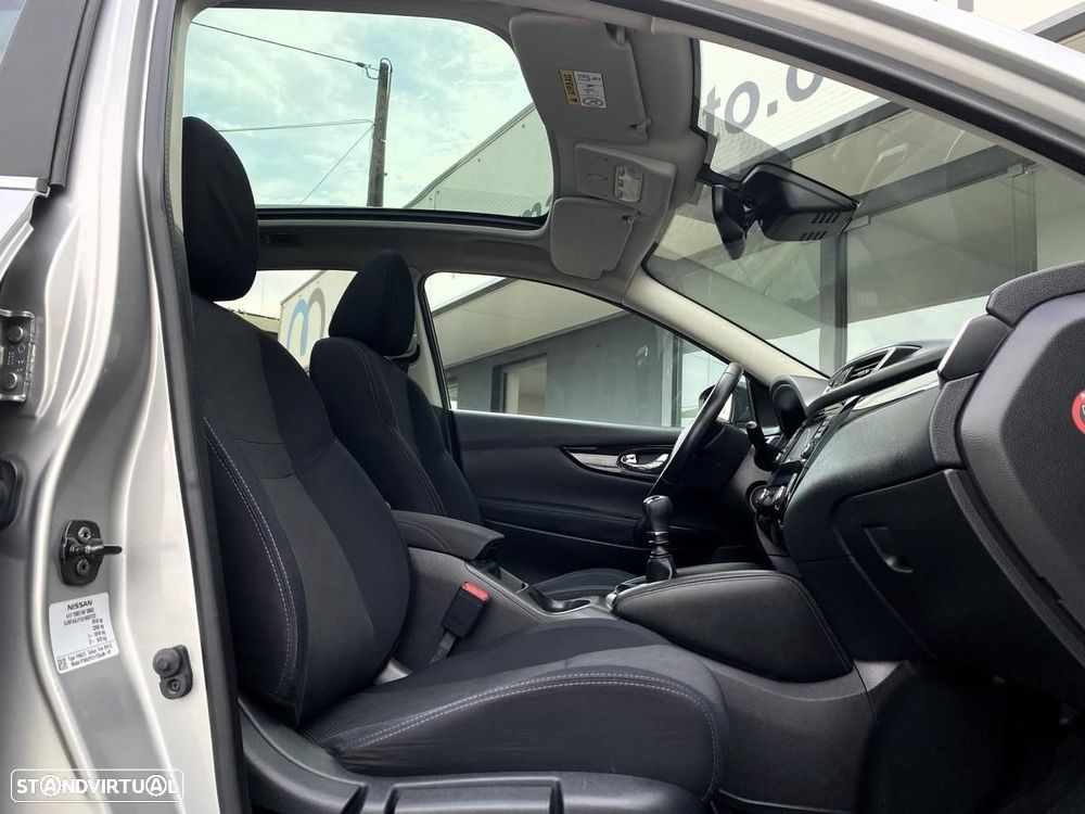 Nissan Qashqai 1.5 dCi N-Connecta - 6