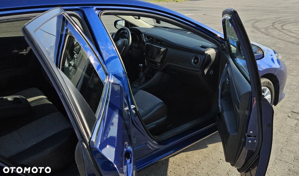 Toyota Auris 1.2 T Prestige - 10