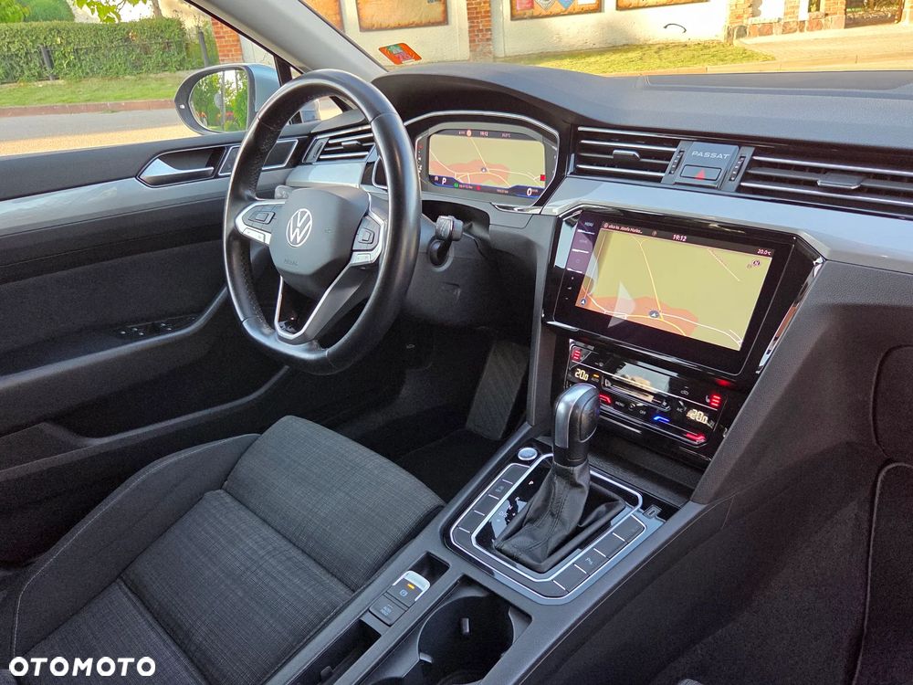 Volkswagen Passat - 9