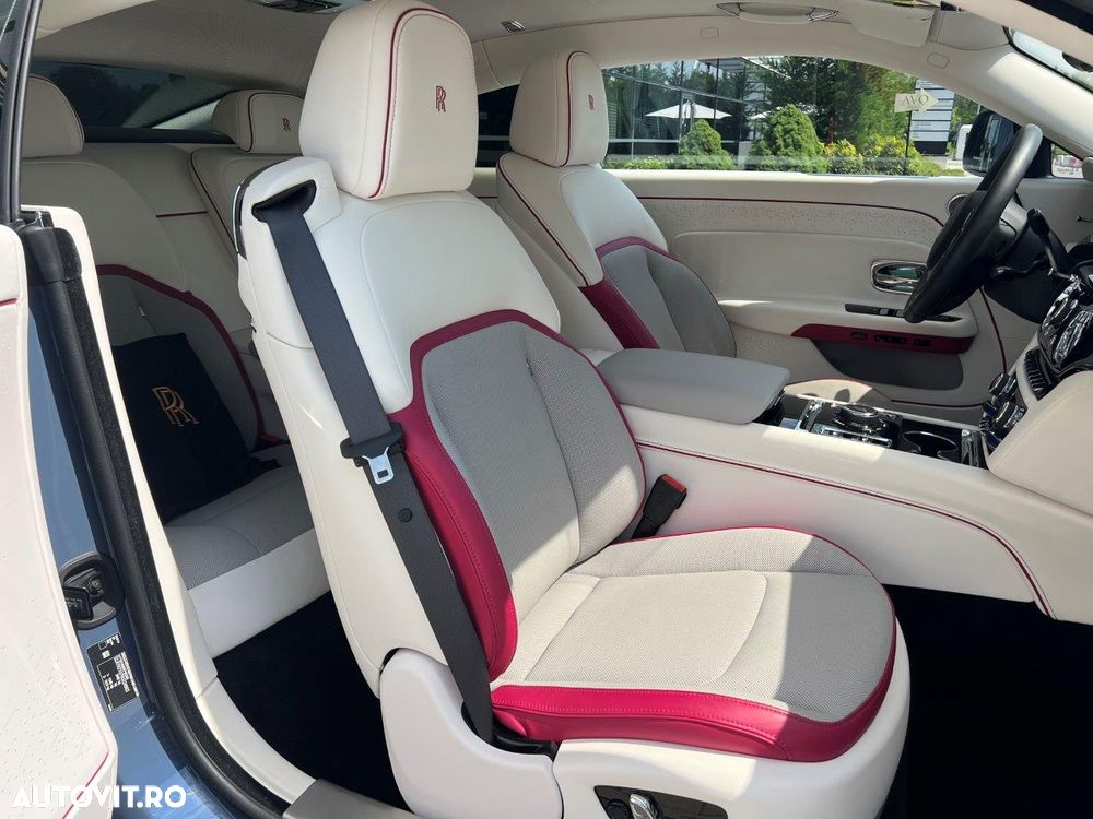 Rolls-Royce Spectre - 9