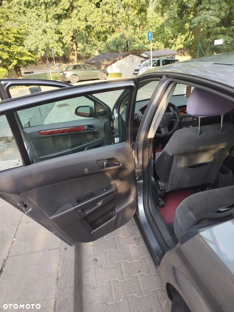Opel Astra 1.6 Enjoy - 22