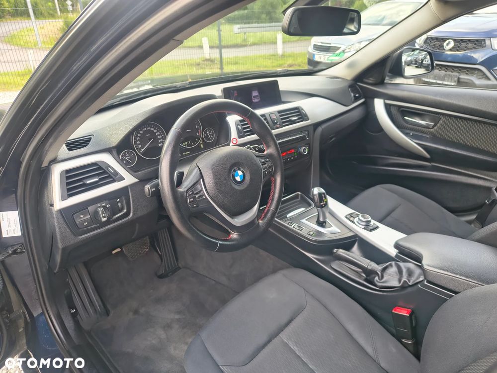BMW Seria 3 320d DPF Edition Sport - 13