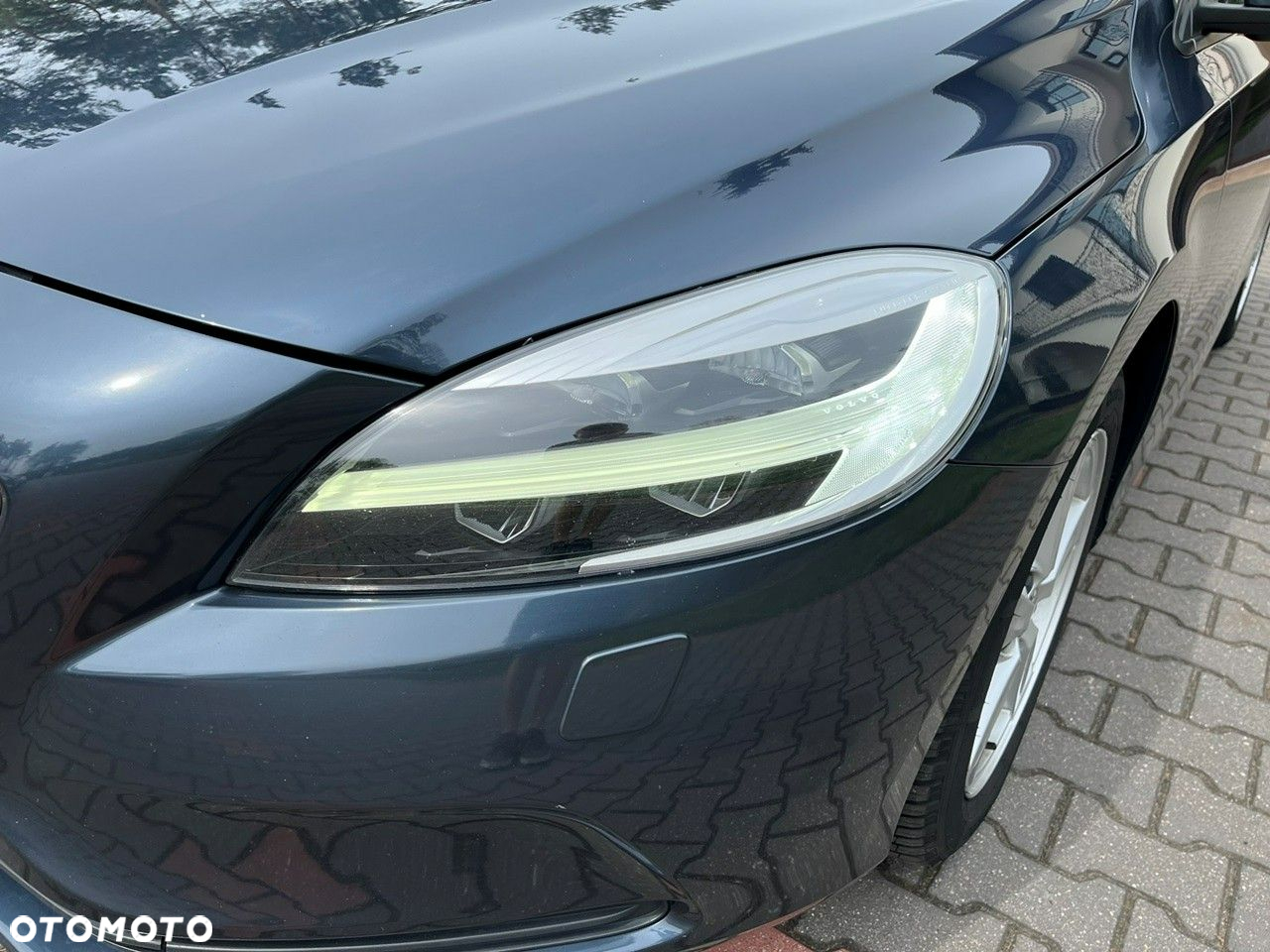 Volvo V40 D2 Momentum - 4