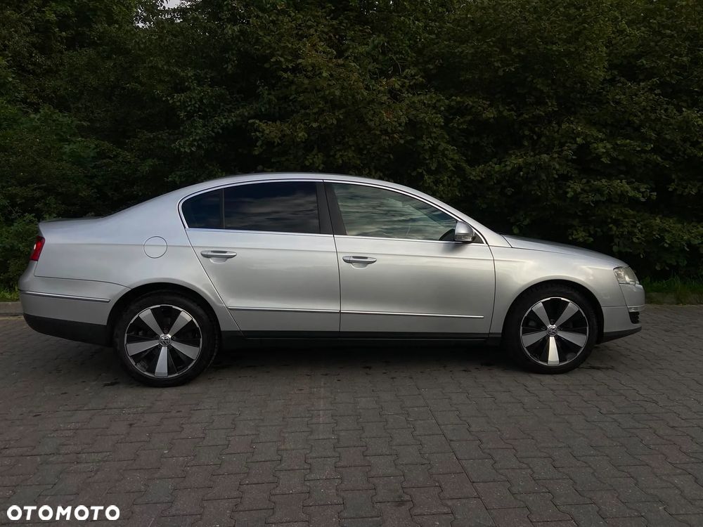 Volkswagen Passat 2.0 TDI Highline - 5