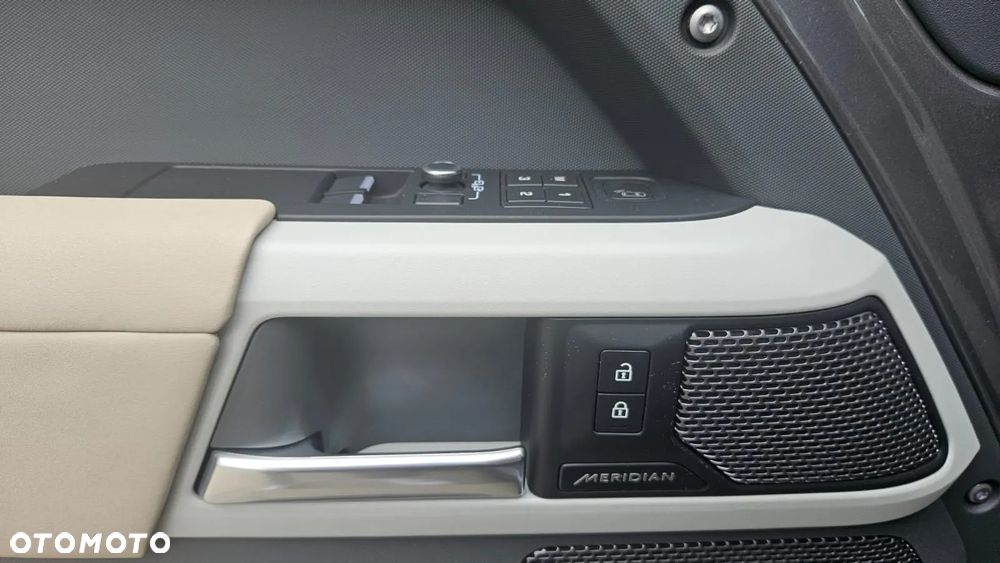Land Rover Defender 90 2.0 P300 SE - 6