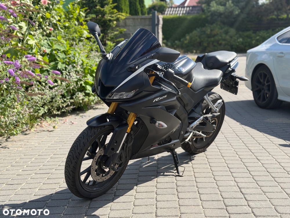 Yamaha YZF - 1