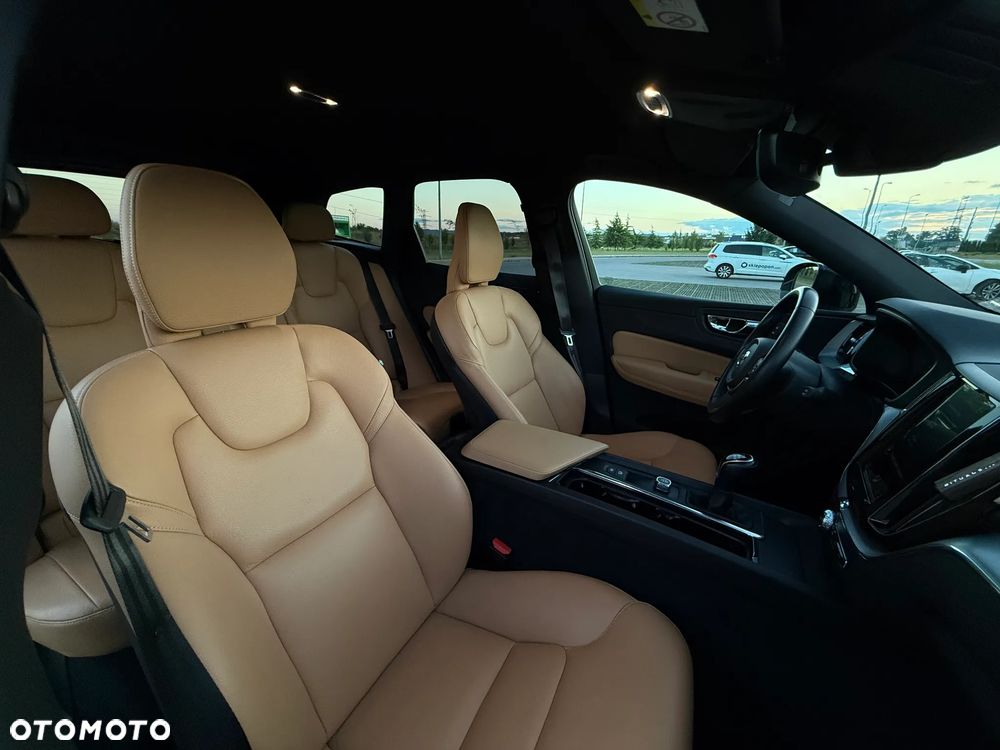 Volvo XC 60 D3 Momentum - 16
