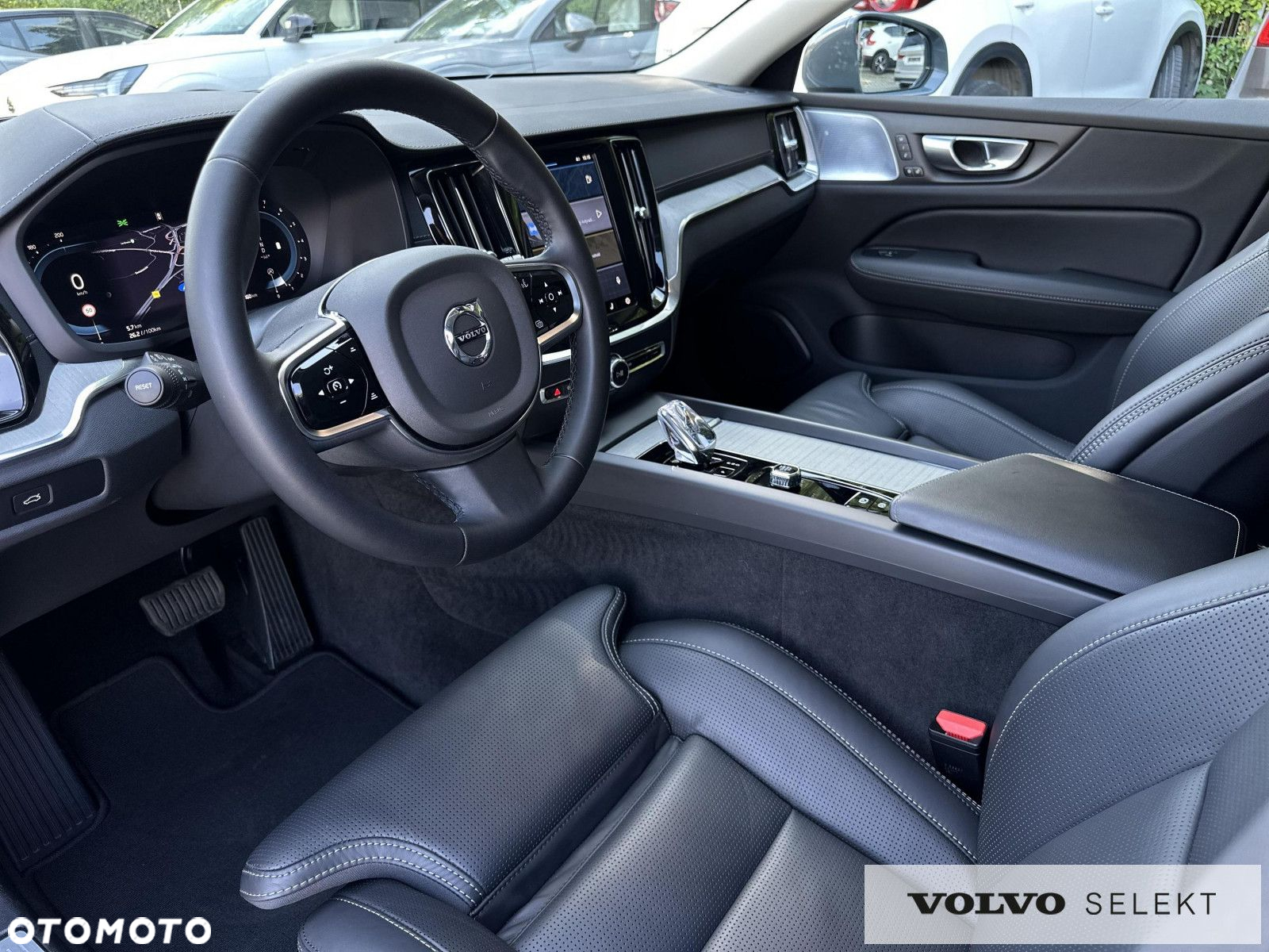Volvo V60 Cross Country - 25