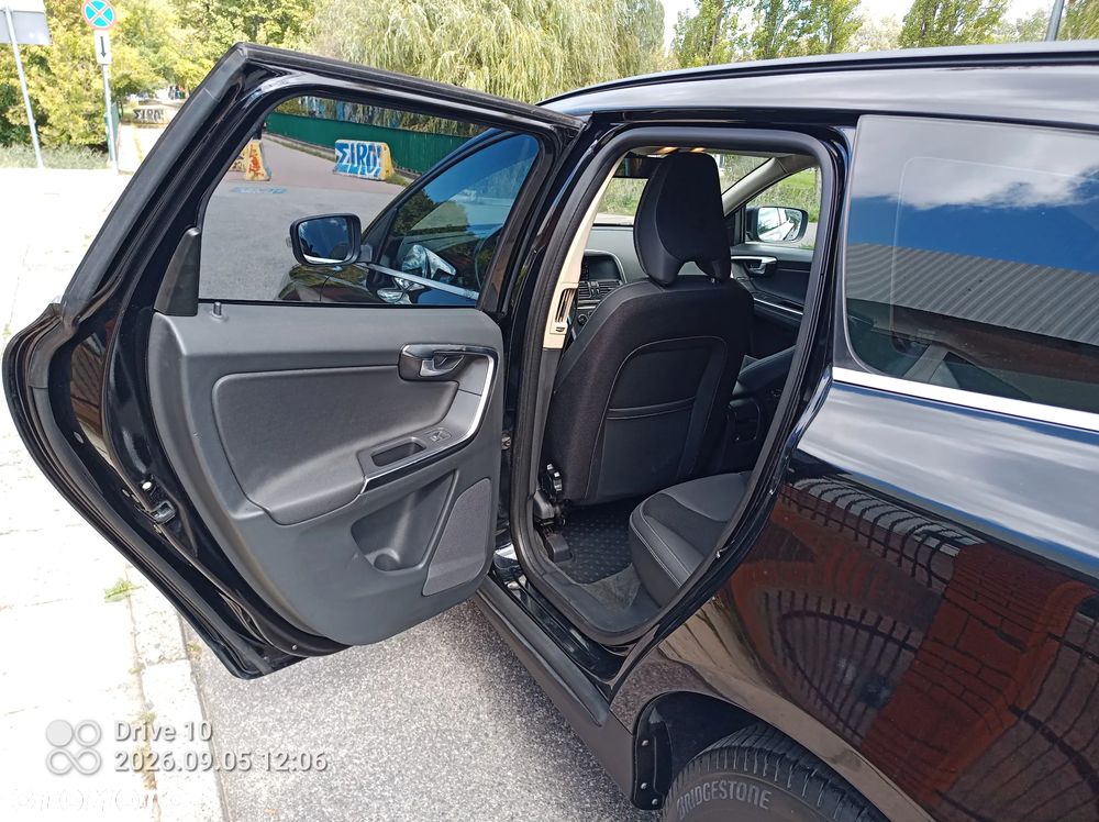Volvo XC 60 D4 AWD Kinetic - 9