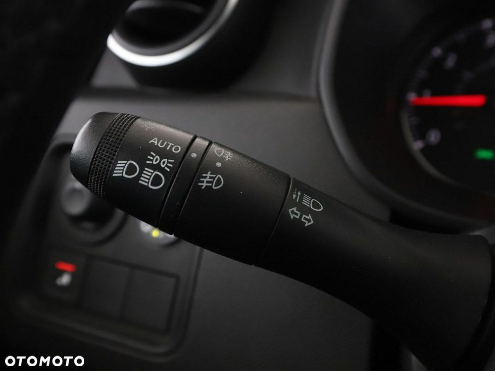 Dacia Duster TCe 100 2WD Celebration - 29