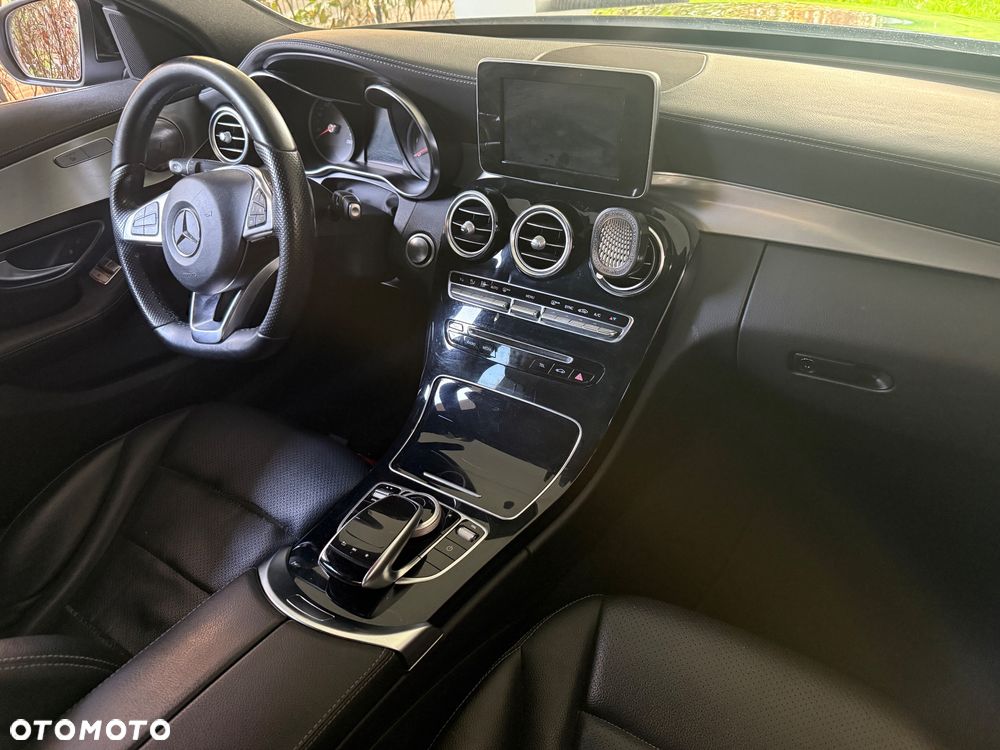 Mercedes-Benz Klasa C 200 4-Matic 9G-TRONIC - 32