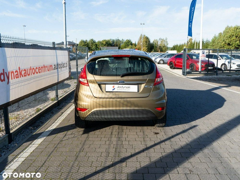 Ford Fiesta - 9