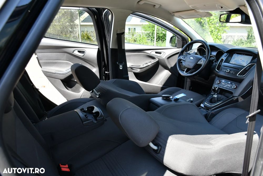 Ford Focus 1.5 EcoBlue Start-Stopp-System TITANIUM DESIGN - 7
