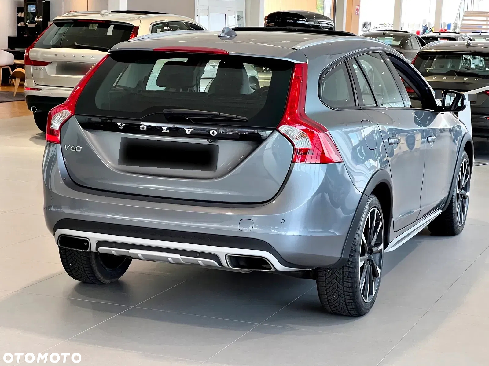 Volvo V60 Cross Country - 6