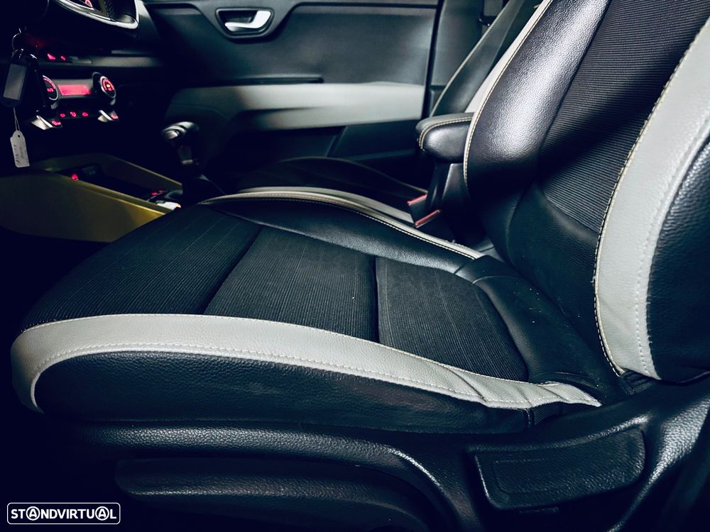 Kia Stonic 1.0 T-GDI Tech 7DCT - 12