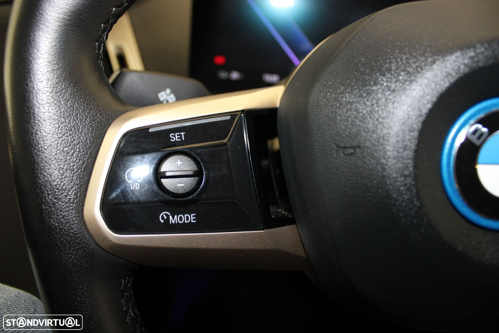 BMW iX xDrive 40 Pack Desportivo - 13