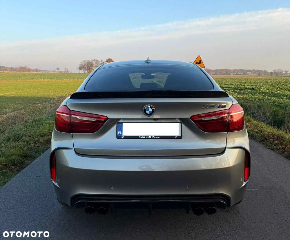 BMW X6M - 24