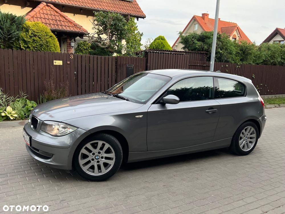 BMW Seria 1 116i - 22