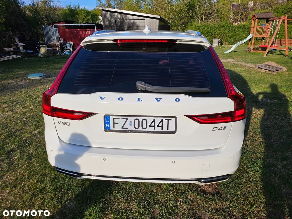 Volvo V90 D4 R-Design - 6