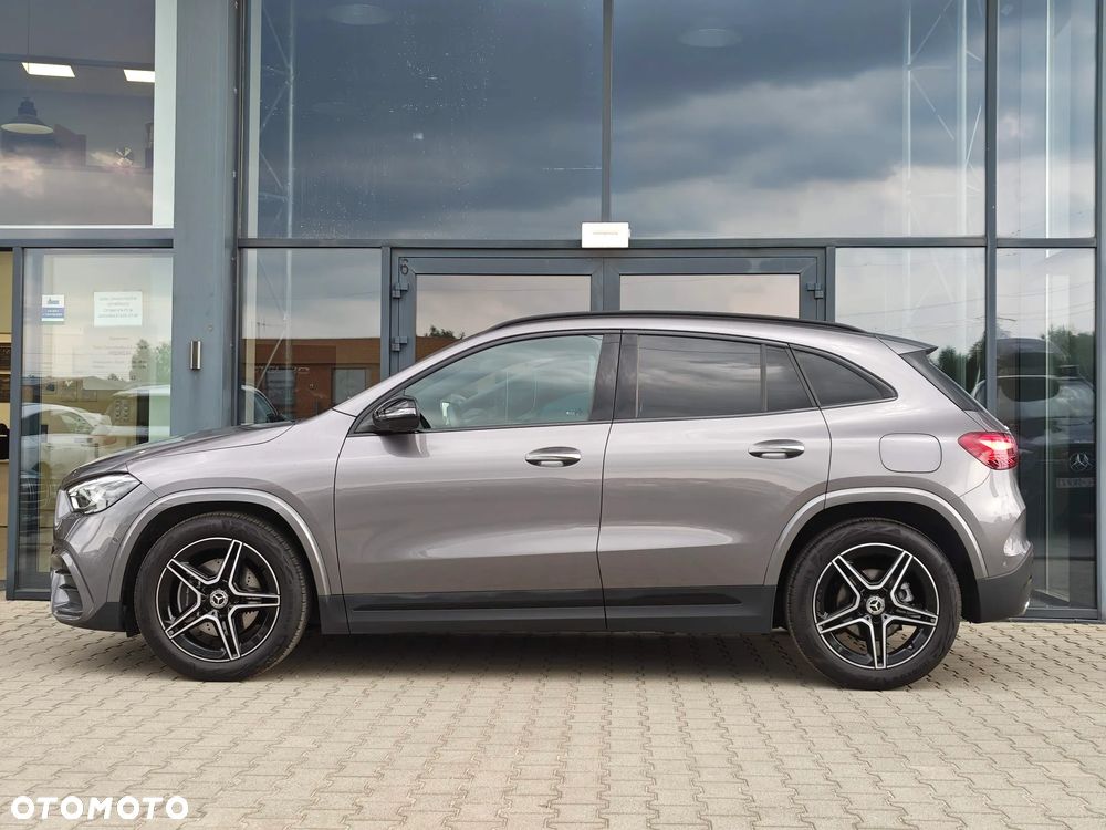 Mercedes-Benz GLA 200 AMG Line - 2