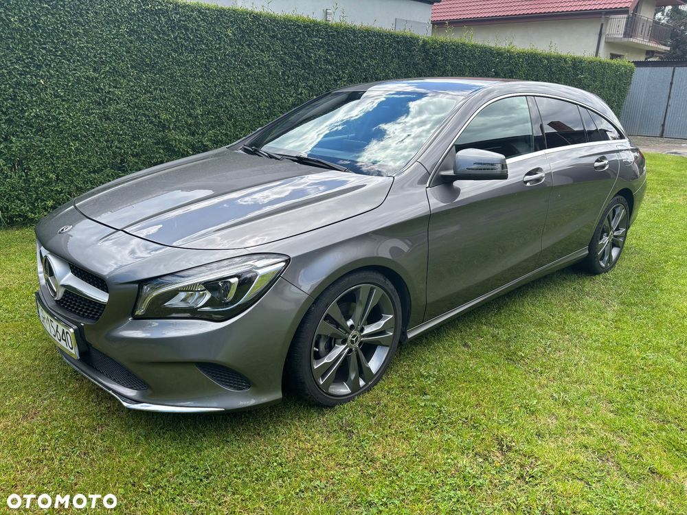 Mercedes-Benz CLA 180 7G-DCT - 4